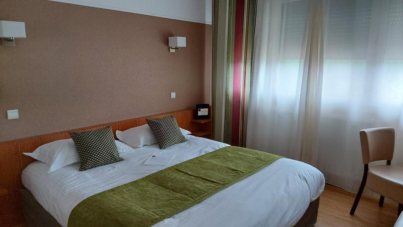Hotel Brun Saint-Lattier Екстер'єр фото