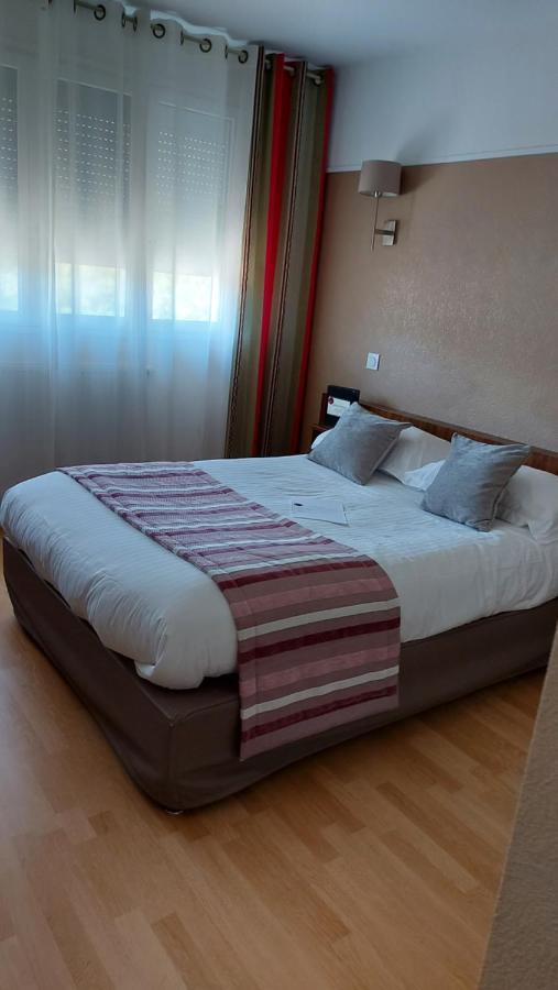 Hotel Brun Saint-Lattier Екстер'єр фото