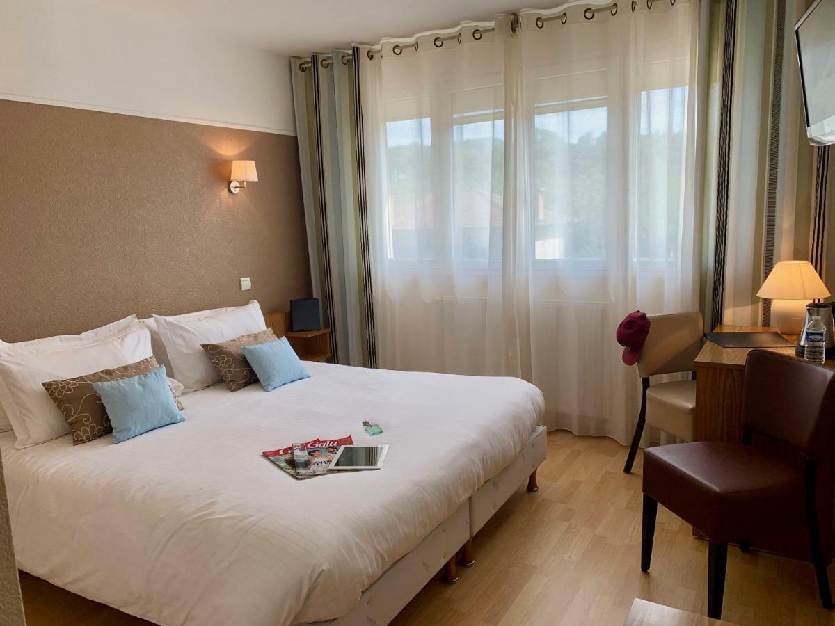 Hotel Brun Saint-Lattier Екстер'єр фото
